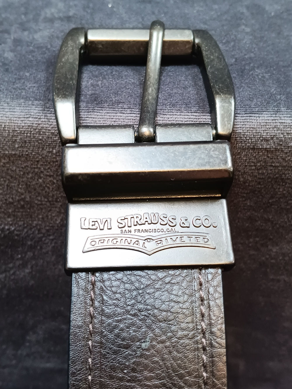 Levi Strauss & Co. Brown Leather Belt with Metal Buckle Reversable To Black